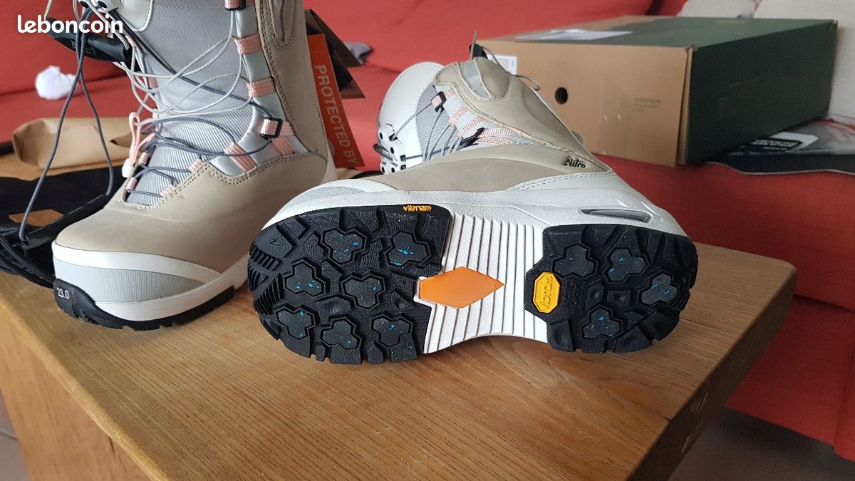 Nitro BIANCA TLS 230 snowboard boots femme taille 36 Sport