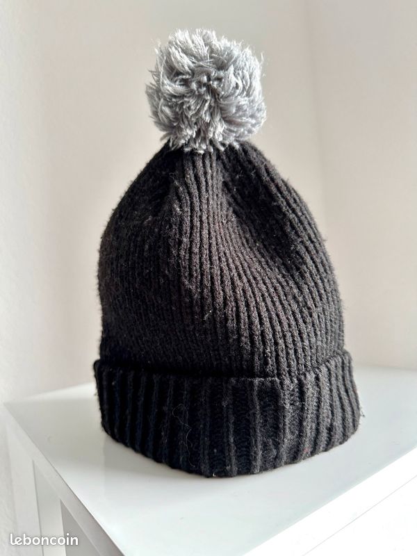 New Era - Bonnet à Pompon en noir (image 2)