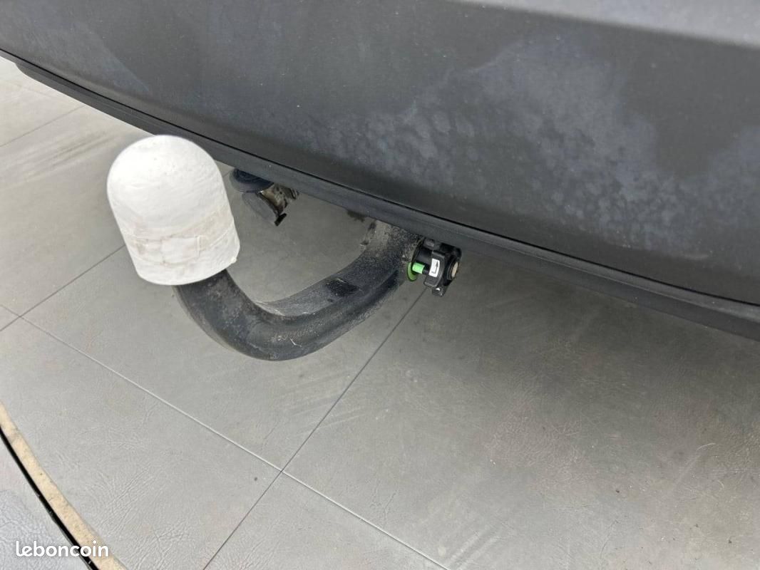 Peugeot 2008 PureTech 100 S&S BVM6 - Active (image 15)