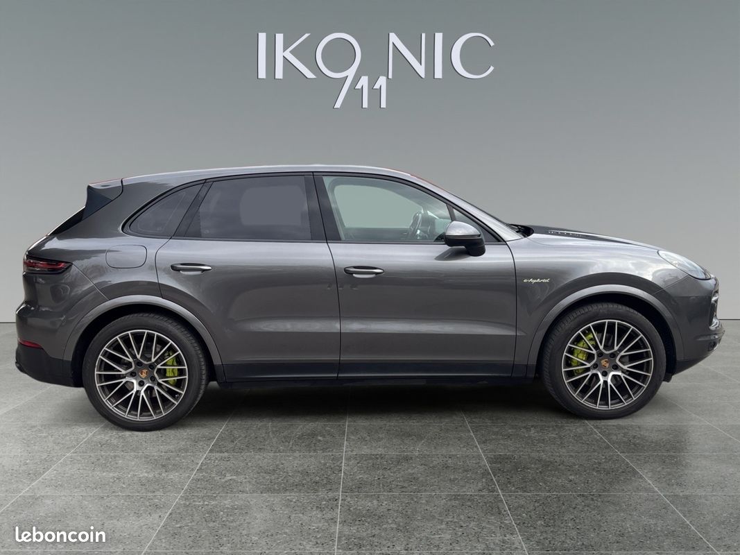 Porsche cayenne e-hybrid 3.0l v6 462ch TOIT OUVRANT / PASM / CAMÉRA 360 / SIÈGES CHAUFFANTS / JANTES 22P (image 4)