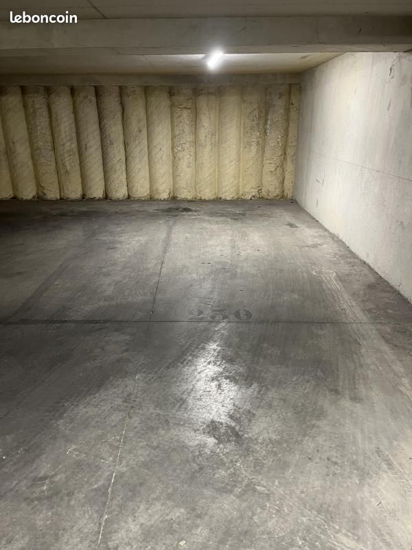 Parking 14 m² · à Castelnau-le-Lez · 14 m² · 65 €/mois