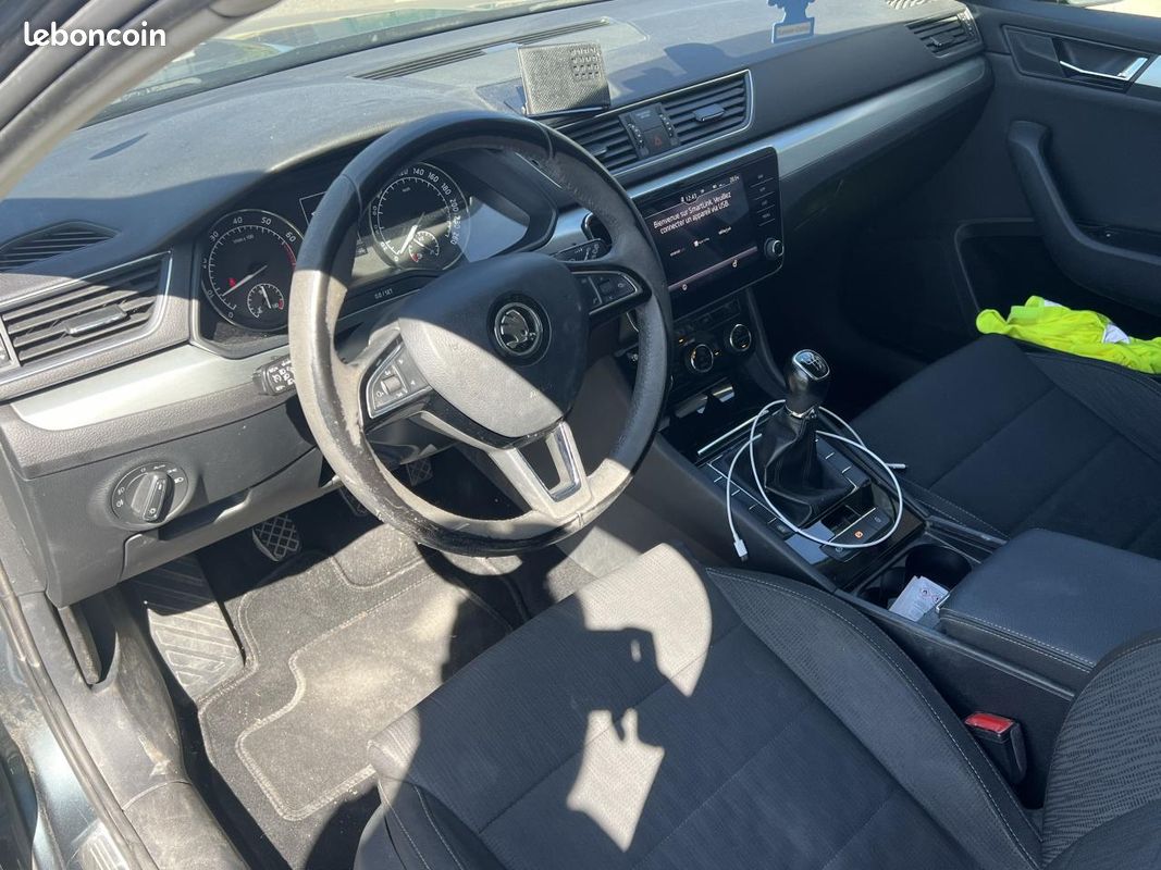 SKODA SUPERB Combi 1.4 TSI ACT - 150 (image 7)
