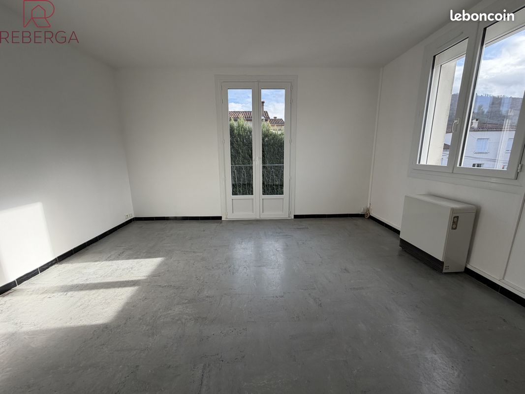 Appartement 3 pièces 77 m² · à Mazamet · 77 m² · 530 €