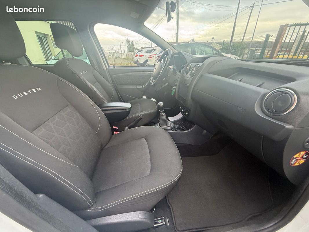 Dacia duster prestige phase 2 1.2i - 16v turbo tce 125cv 4x2 2015 (image 21)