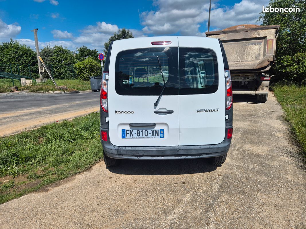 RENAULT KANGOO EXPRESS GRAND CONFORT 1.5 BLUE DCI 95ch (image 4)