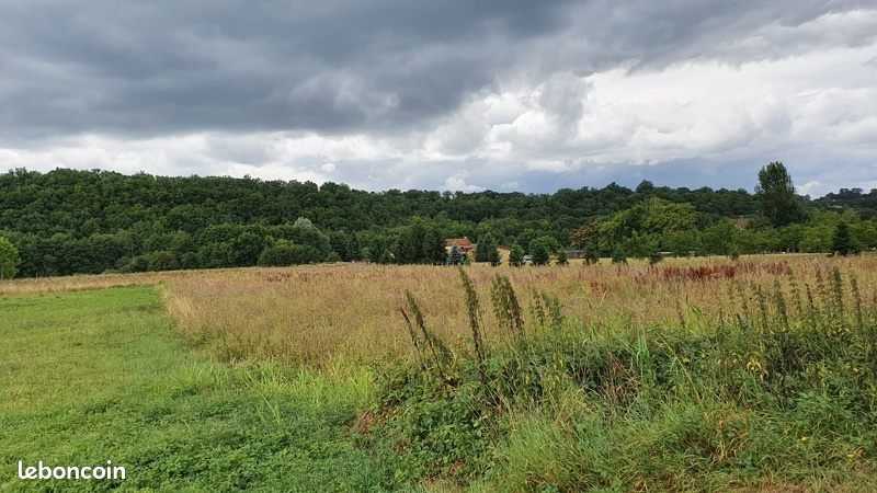Terrain 2543 m² · à Issac · 22 500 €