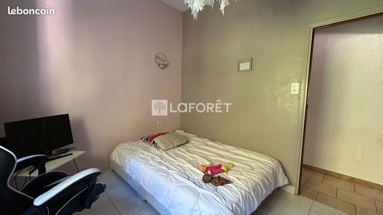 https://img.leboncoin.fr/api/v1/lbcpb1/images/dd/61/cf/dd61cfbe1182cd472eb297884179e57716829eda.jpg?rule=ad-image