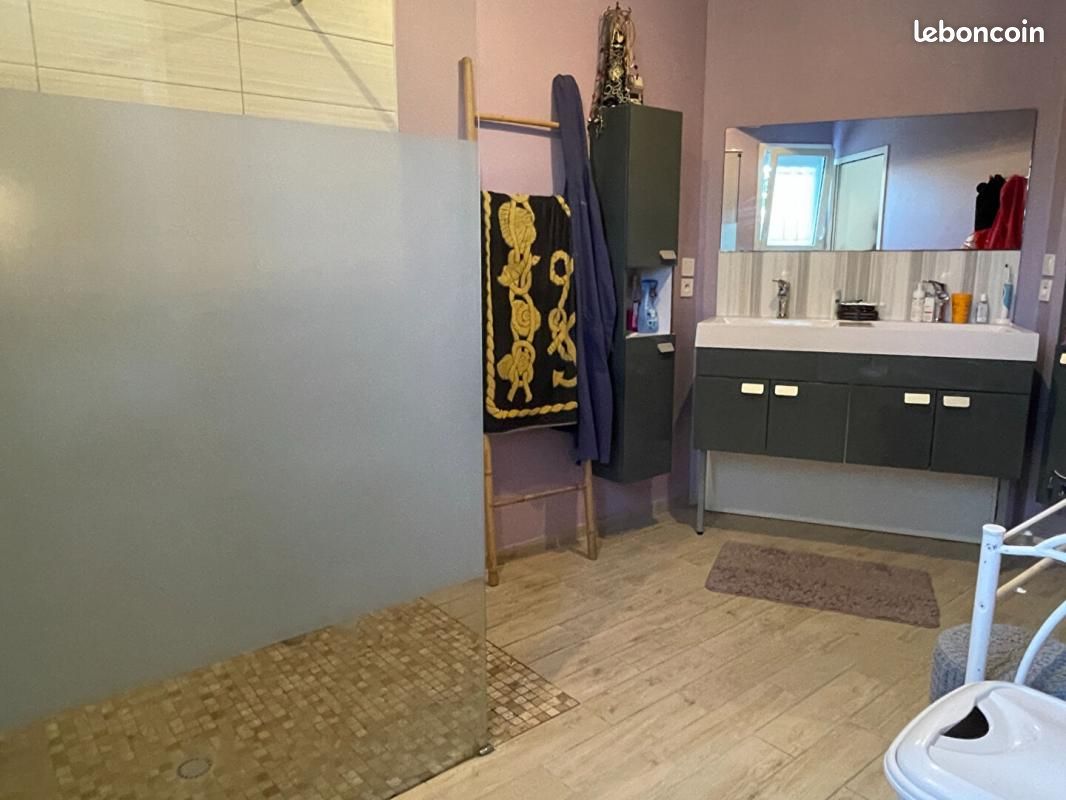 Maison 9 pièces 167 m² - Urcuit 64990 (image principale 10)