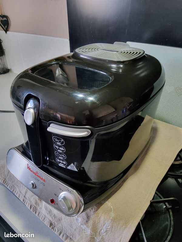 Promo Friteuse Super Uno Moulinex chez BUT