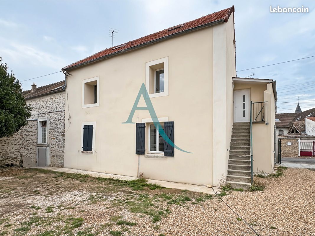 Maison 4 pièces 76 m² · à Ballancourt-sur-Essonne · 76 m² · 243 000 €