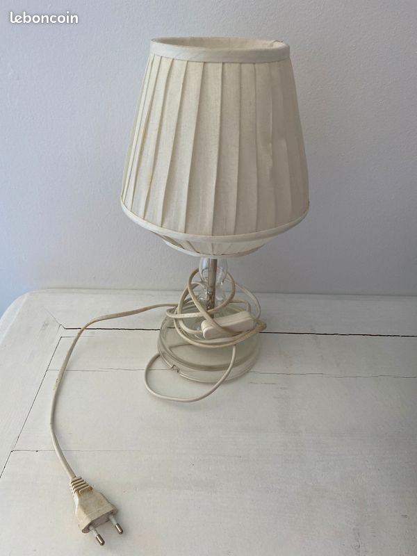 Lampe de chevet (image 1)