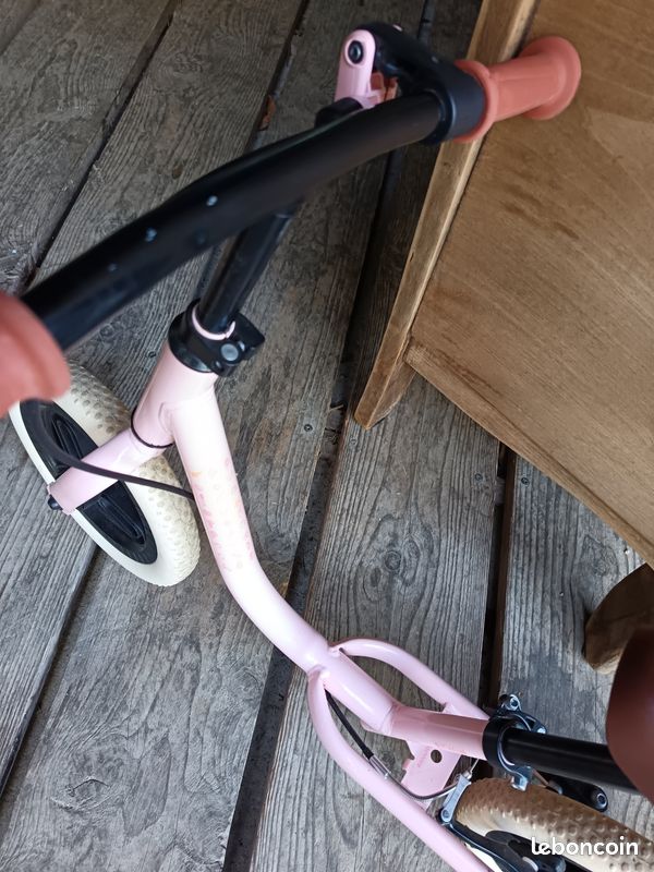 Draisienne Btwin rose (image 2)