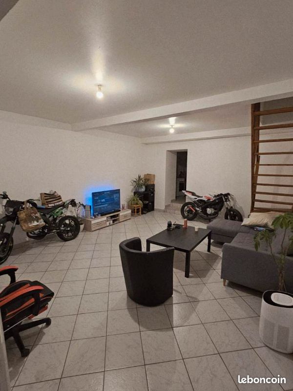 Appartement 3 pièces 70 m² · à Josselin · 70 m² · 663 €/mois