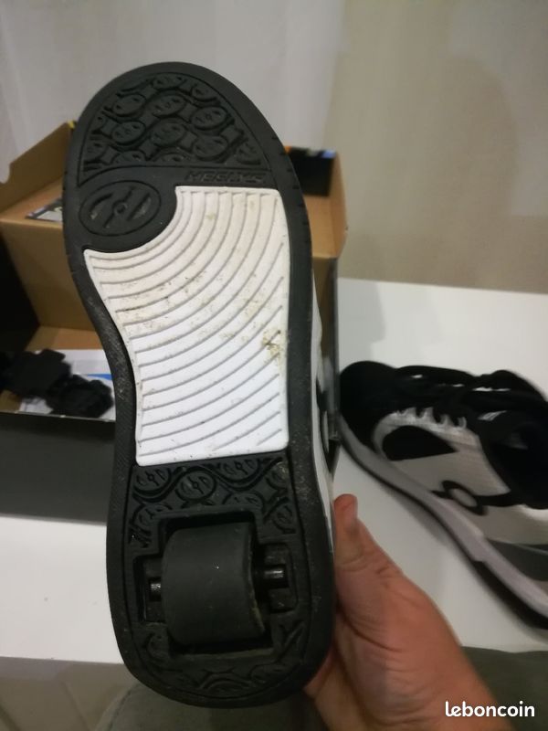Chaussures à roulette pointure 35 (image 2)