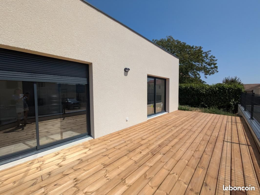 Maison 4 pièces 106 m² · à Saint-Chef · 106 m² · 1 200 €