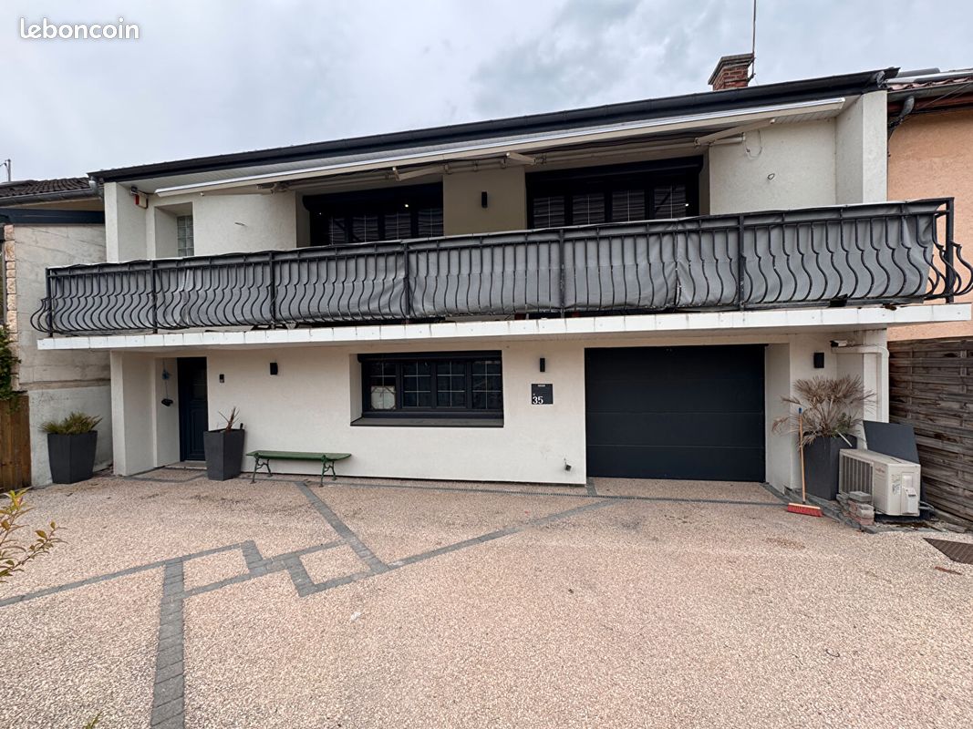 Maison 6 pièces 172 m² · à Blanzy · 172 m² · 215 000 €