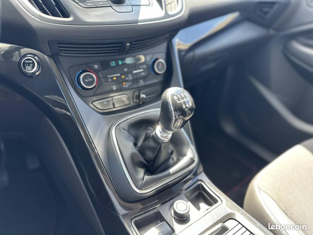 Ford Kuga II1.5 TDCi 120ch Stop&Start Executive4x2 (image 9)