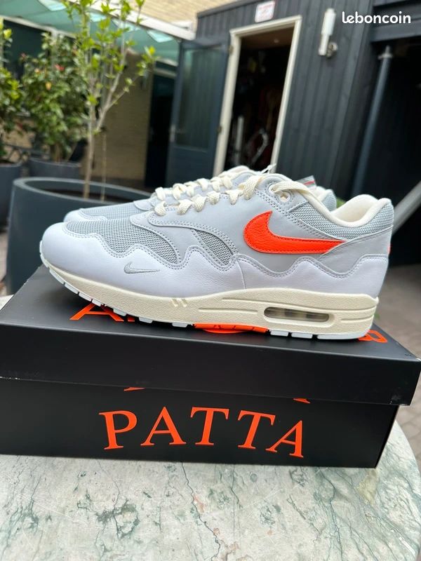 Nike Air Max 1 Patta Waves gris Shoe (image 1)