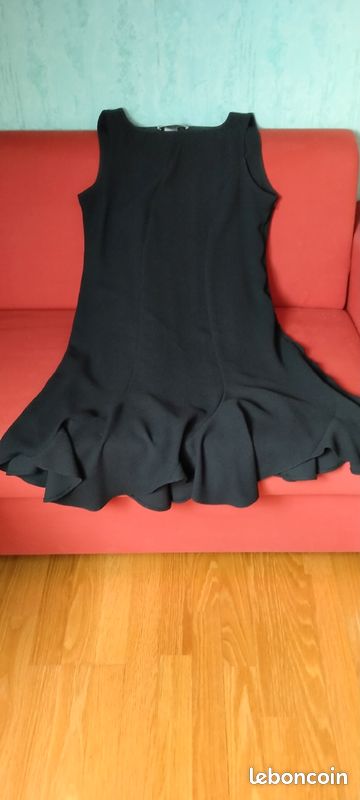Robe habillée noire (image 1)