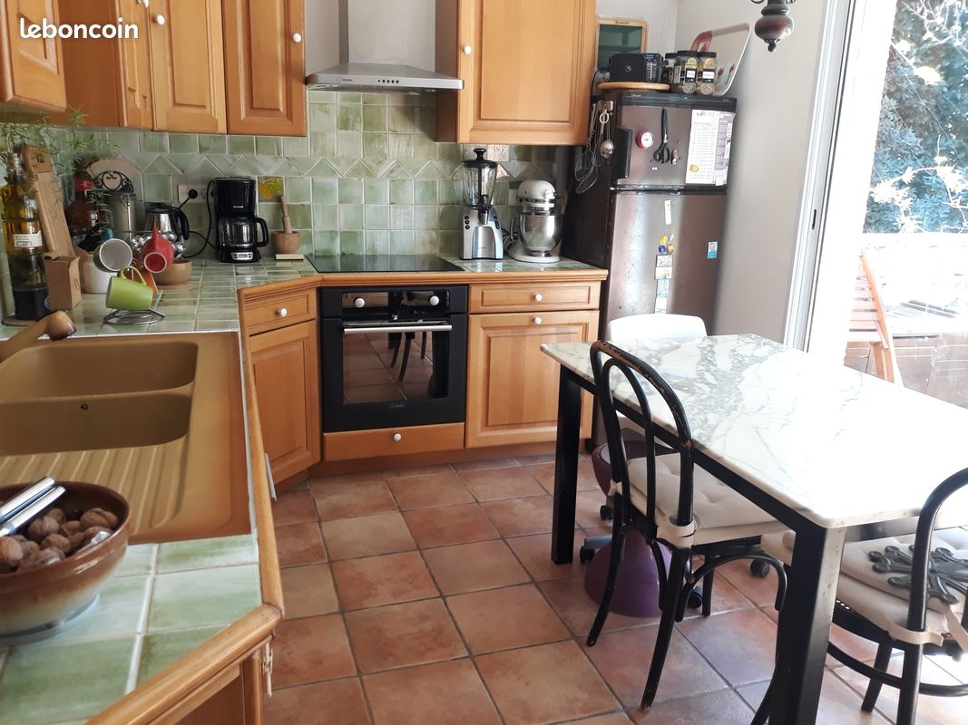 Maison 9 pièces 220 m² · à Marseillan · 220 m² · 2 060 €/mois