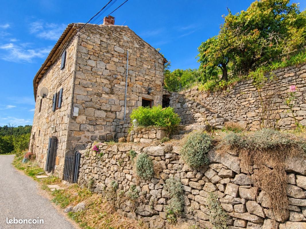 Maison 2 pièces 32 m² · à Gluiras · 32 m² · 59 000 €