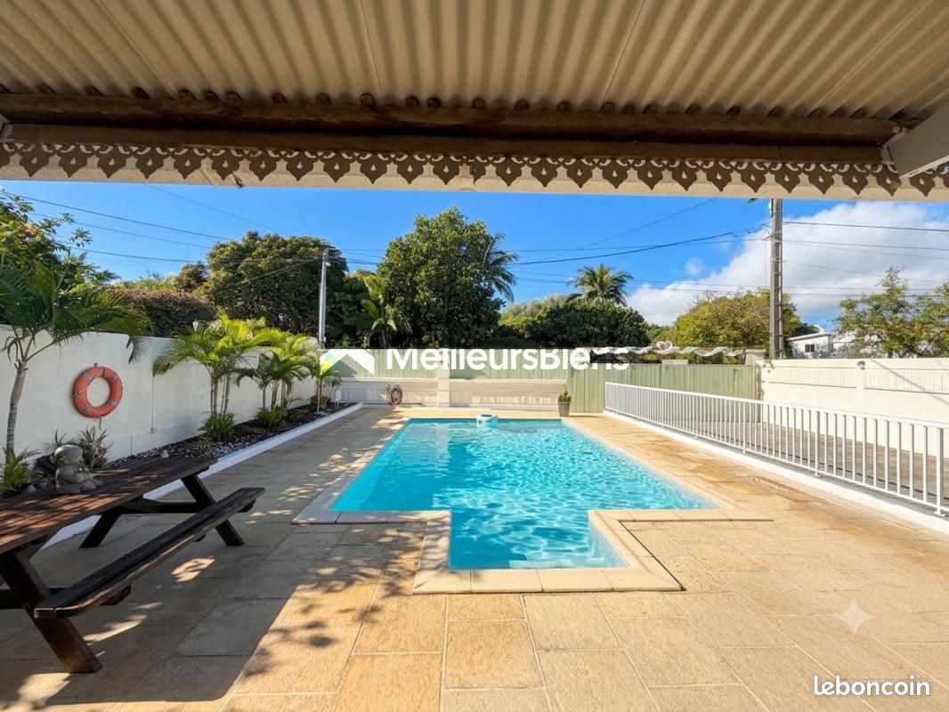 Maison 6 pièces 110 m² · à Saint-Pierre · 110 m² · 364 000 €