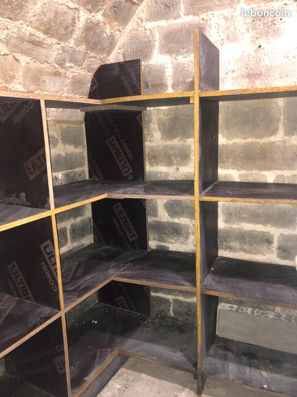 Cave/box/stockage saine, éclairée et aménagée (image 2)