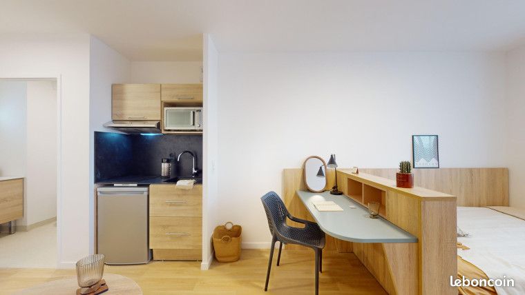Appartement 1 pièce 14 m² · à Saint-Cyr-l'École · 14 m² · 741 €