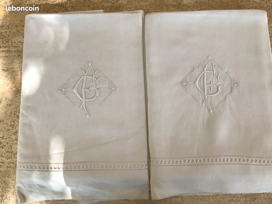 Drap Ancien Brodé Lin À VENDRE! - FR