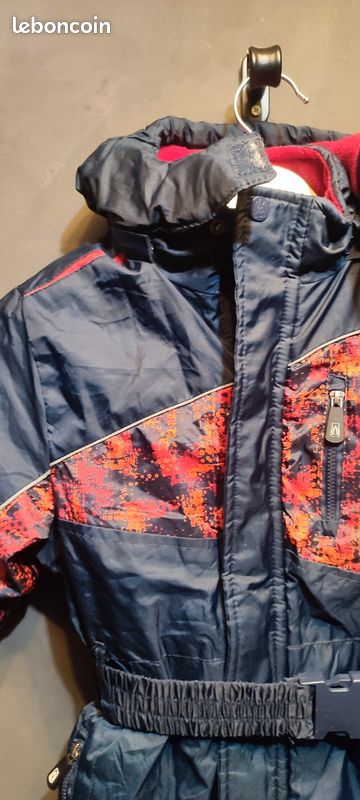 B02sk: Combinaison de ski Garcon Taille: ans