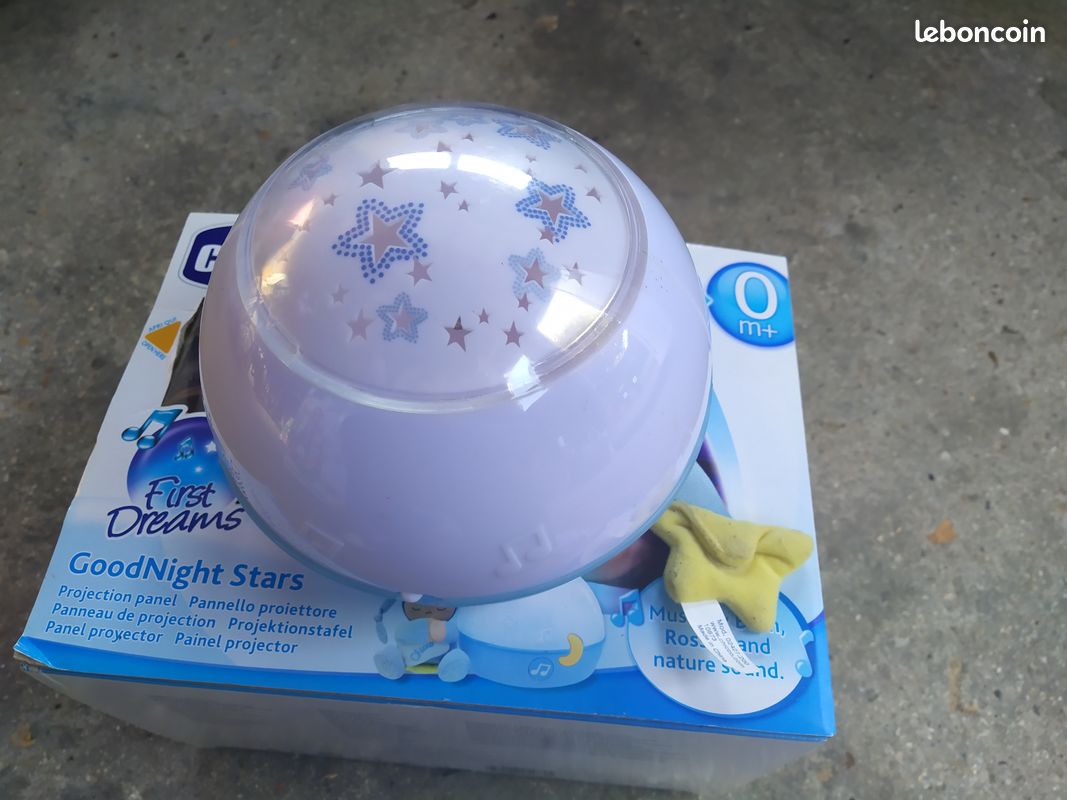 Chicco Toy Projector Chicco First Dreams Goodnight Stars Chicco Next2Stars Night Light Baby Starry Sky Projector With Plush Toy  Starlight Projector For Baby Cot, Night Light With Sound Sensor, Light  Effects And Music 0+ Months, Beige: Baby Products