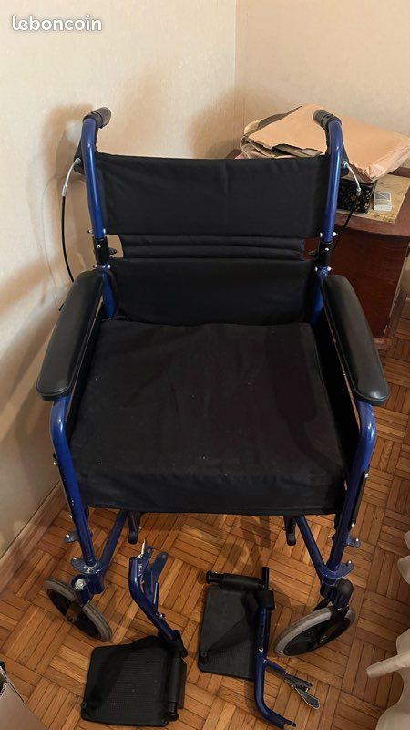 Chaise roulante médicale EliteCare (image 2)