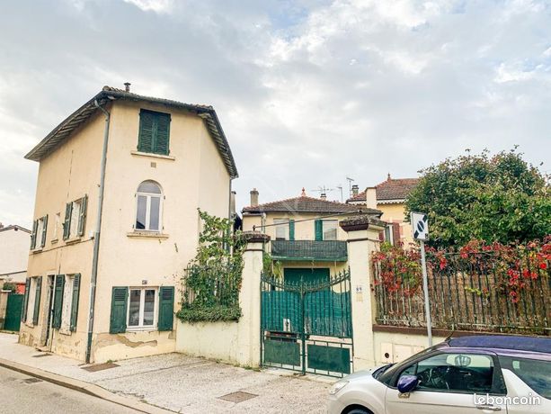 Propriété 10 pièces 375 m²