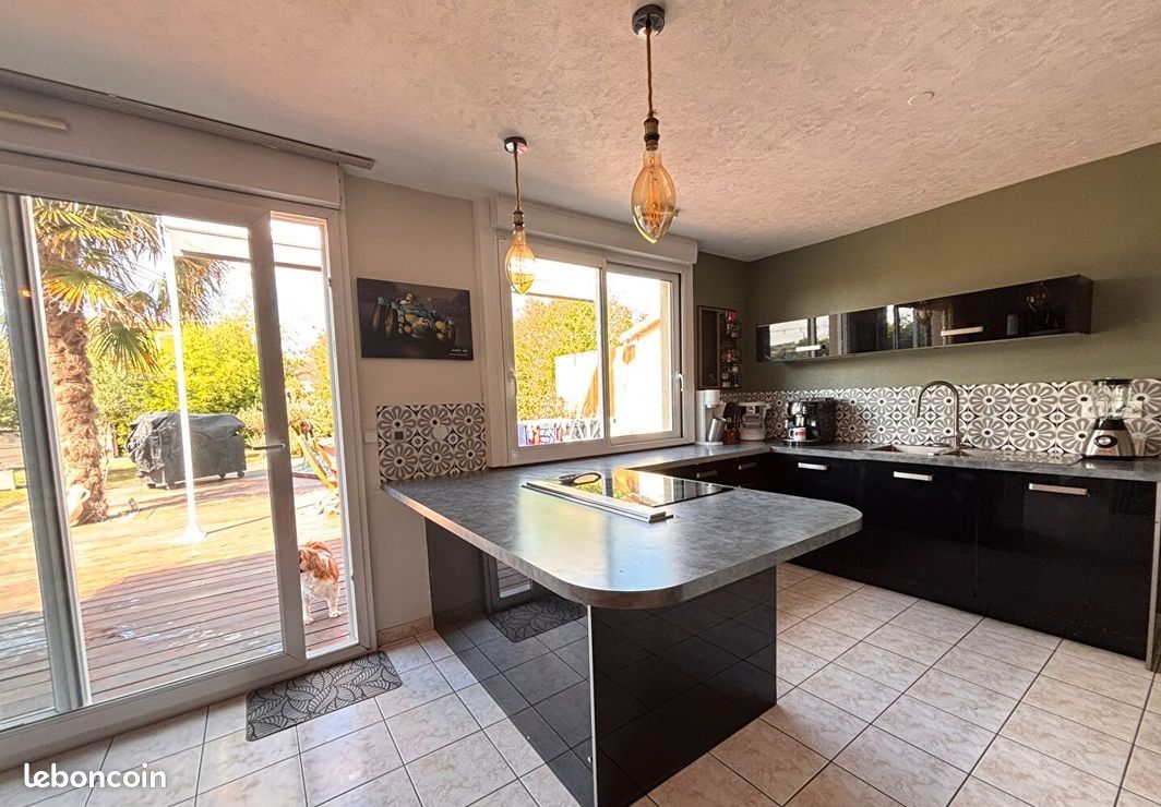 Maison 8 pièces 144 m² · à Villaines-sous-Malicorne · 144 m² · 229 000 €
