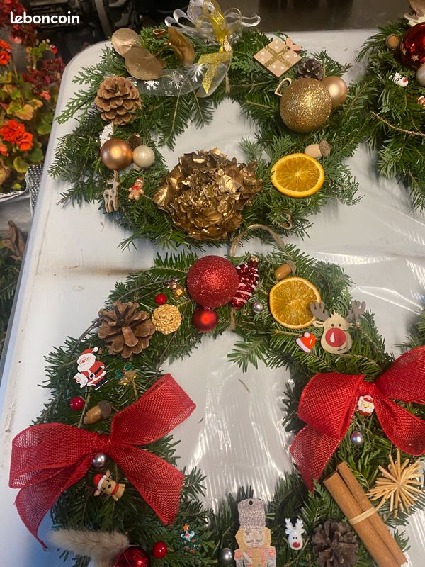 Couronne De Noël De 32cm, Guirlande De Noël, Décoration De Noël, Pommes De Pin Artificielles Suspendues, Couronne De Baies Rouges | Leroy Merlin