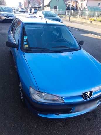 Peugeot 306 essence Saint-Philbert-de-Grand-Lieu 44