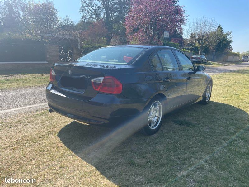 BMW 320d e90 pour export (image 2)