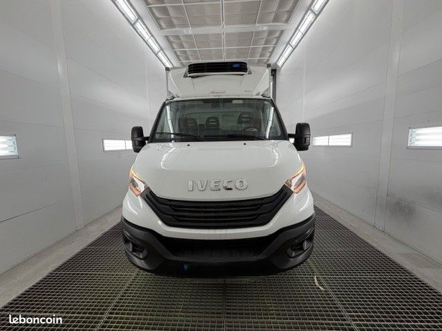Iveco Daily CHASSIS CABINE FRIGO 12M3 160 CV ROUES JUMELEES HAYON CAISSE CAZAUX GROUPE THERMOKING... (image 4)