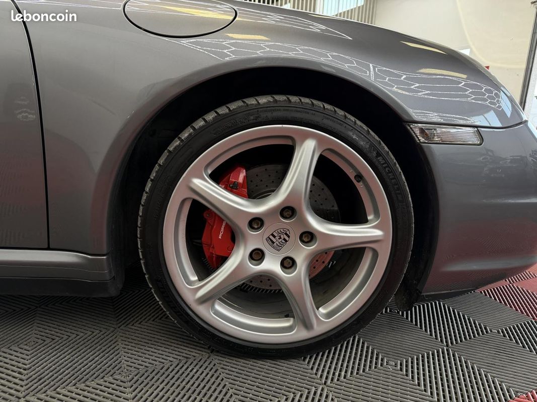 PORSCHE 911 Carrera 4S 3.8i TYPE 997 355CH ECHAPP ET SIEGES SPORT/RADARS (image 25)