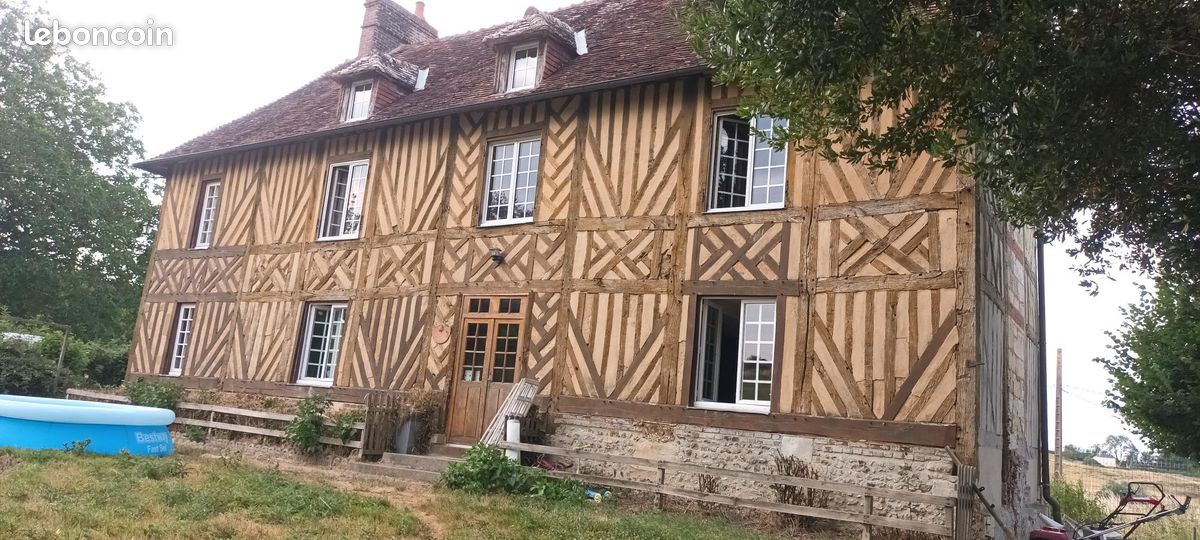 Maison 9 pièces 149 m² · à Livarot-Pays-d'Auge · 149 m² · 986 €/mois