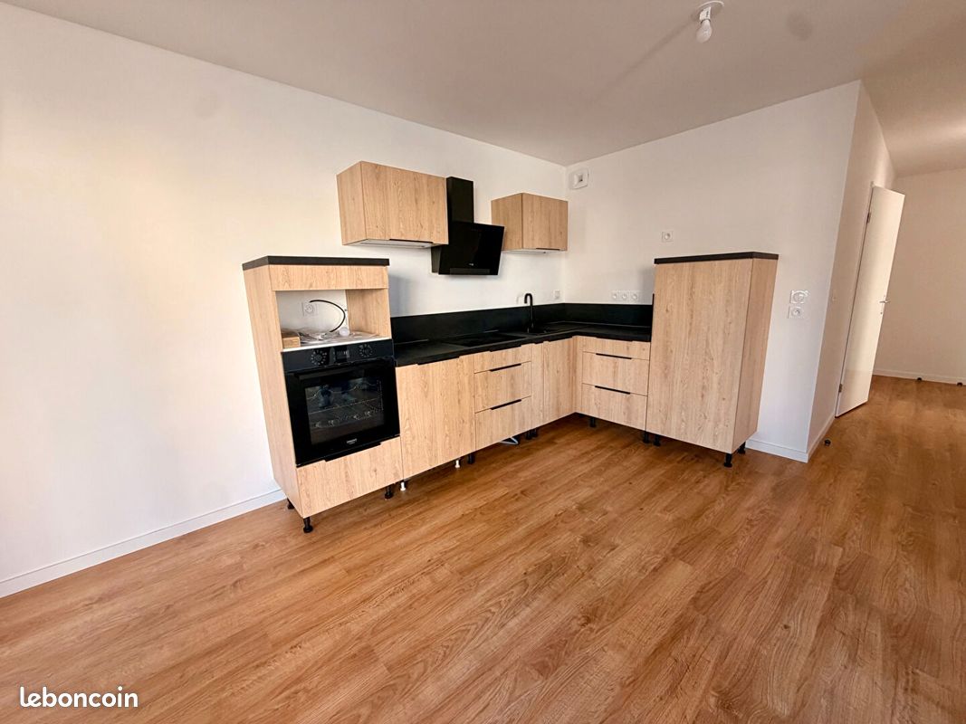 Appartement 3 pièces 61 m² · à Villers-Bocage · 61 m² · 740 €/mois