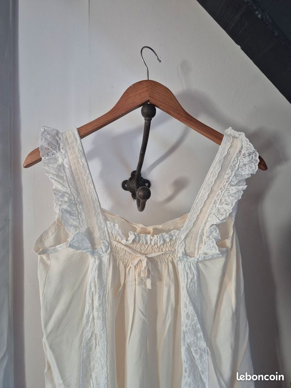 jolie nuisette vintage ou chemise de nuit ? T 38 ref NOV3
