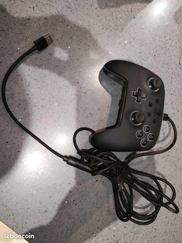 Manette pro Switch avec led (image 3)