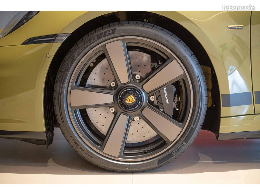 Porsche 911 gts cabriolet type 992.2 spirit 70 - 3.6 541 ch pdk (image 22)