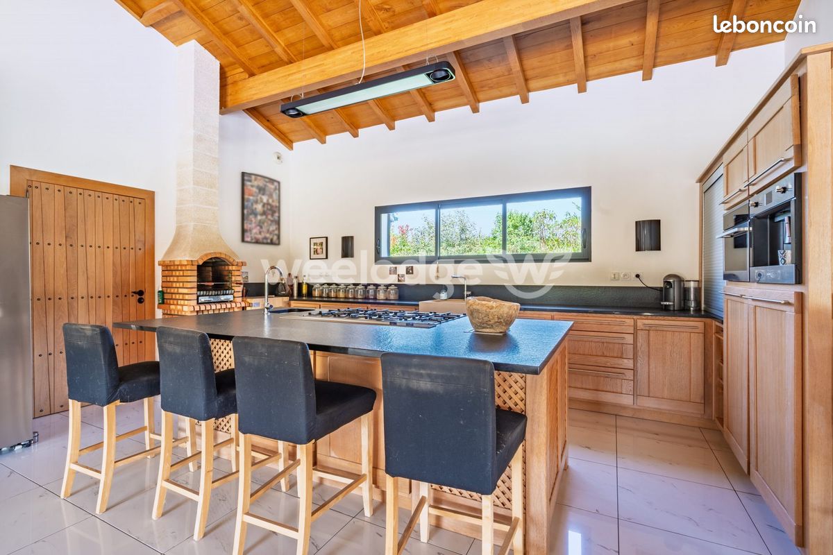 Propriété 6 pièces 271 m² (image 8)