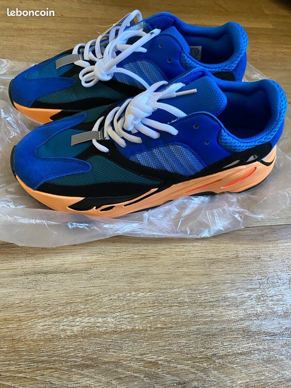 Yeezy wave runner (image 7)