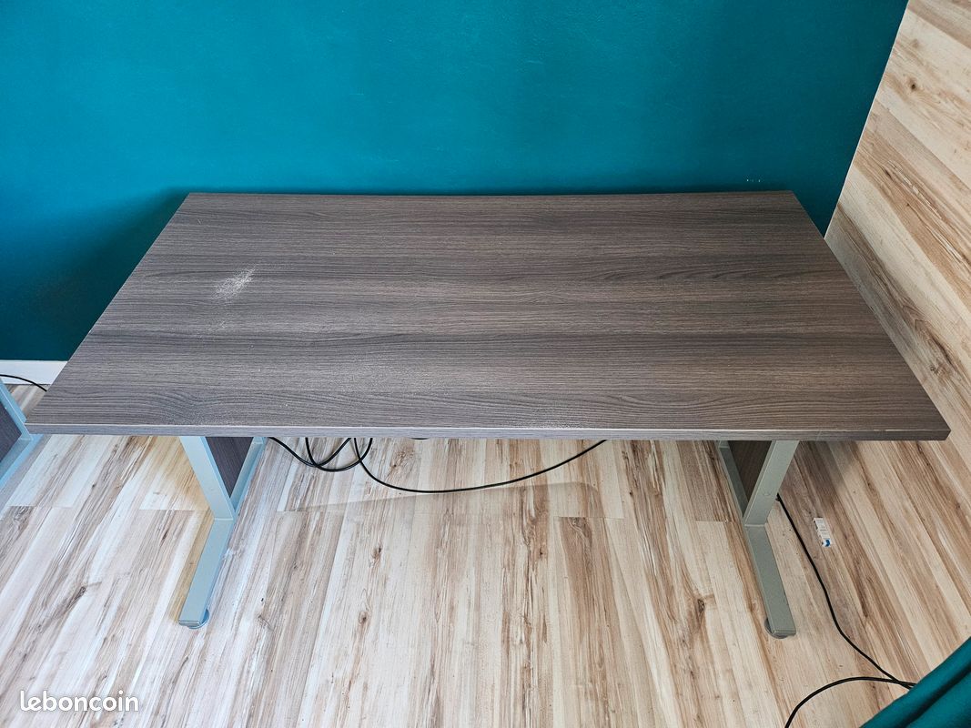 Bureau bois couleur marron 150x80x70cm (image 1)