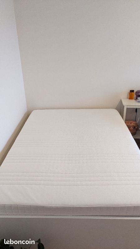 Matelas ikea parfait état 140x200 latex (image 1)