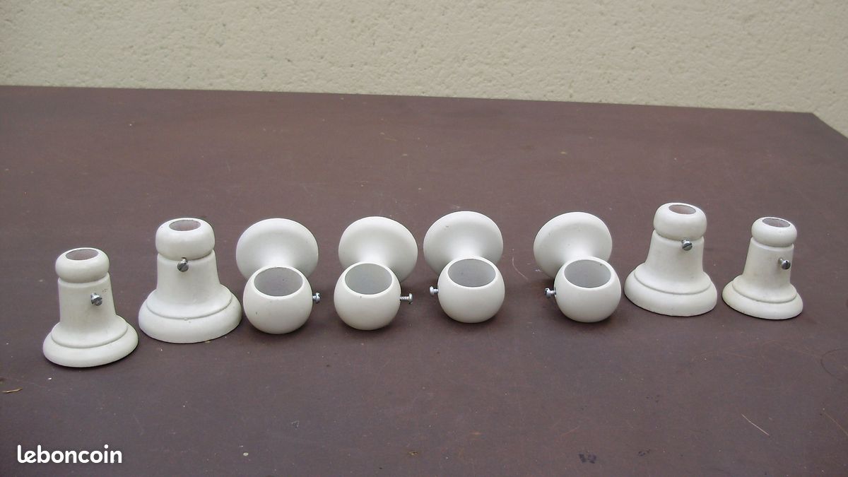 Supports tringle rideaux complet embouts bois et visses (image 1)