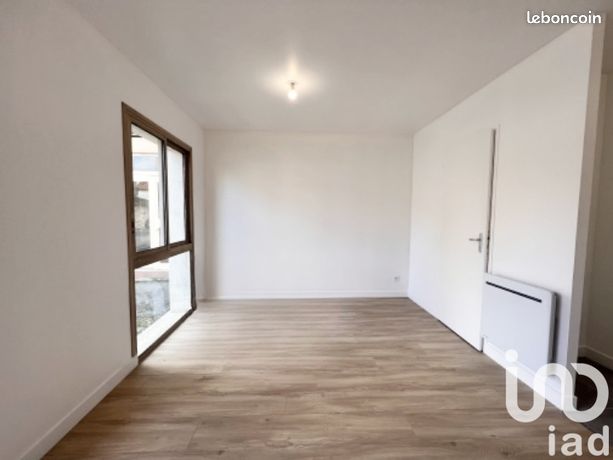 Studio 1 pièce 28 m²